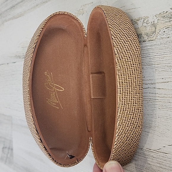 Maui Jim tan straw basket weave look snap close sunglasses case FLAW - Picture 7 of 7